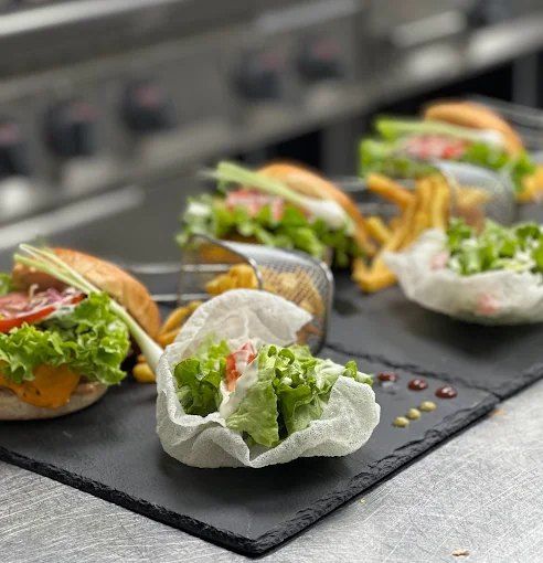 AF1QipP03eO6HeGg-fIQpTIsms272Hf