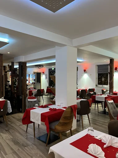 AF1QipP1ZuFP8OXX-RQGGWslydb44M0n