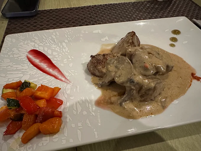 AG0ilSxBuSvnw_fN7ayHzMIQ7zS1iFxL